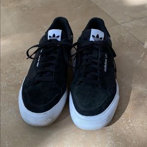 Gently Used Adidas Vulcans in Black